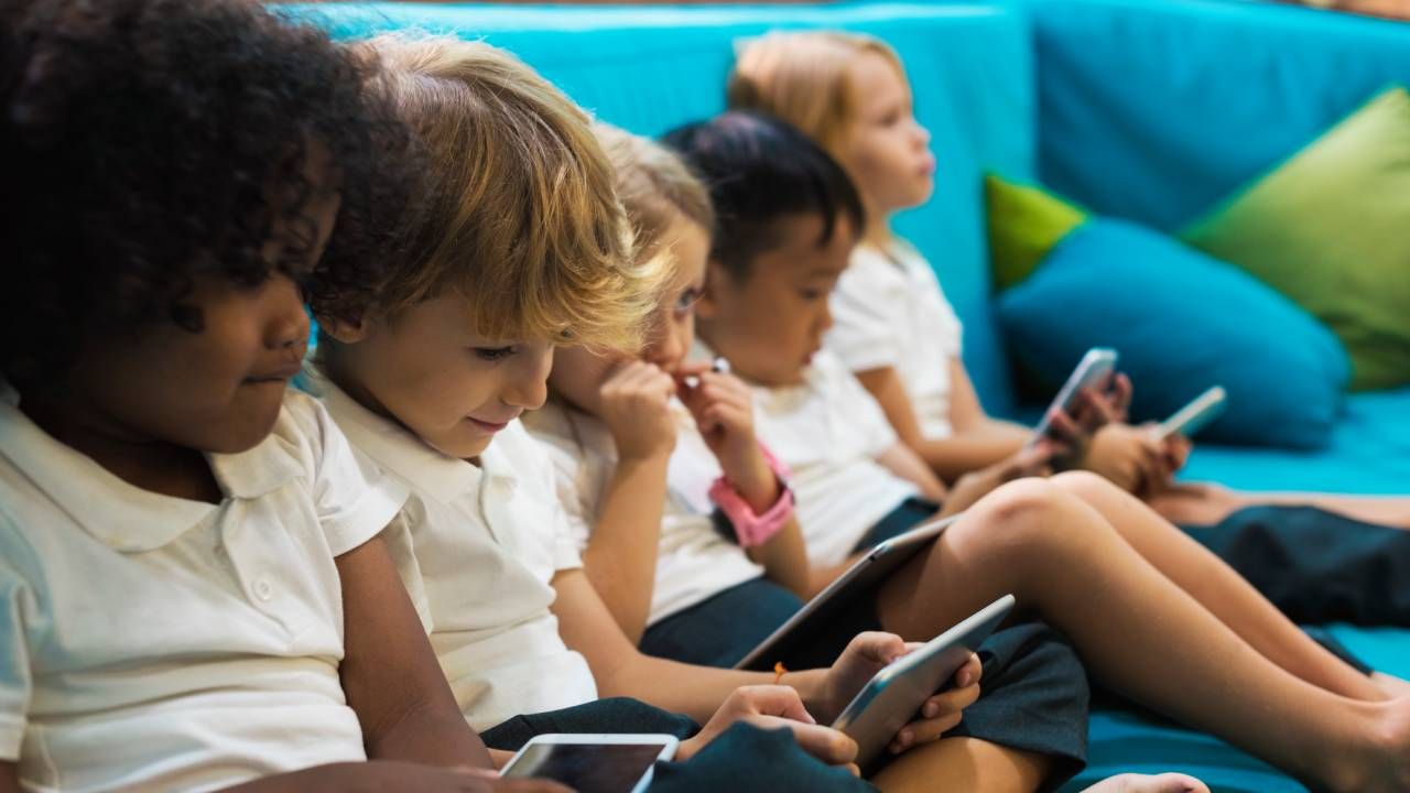 Niños celulares