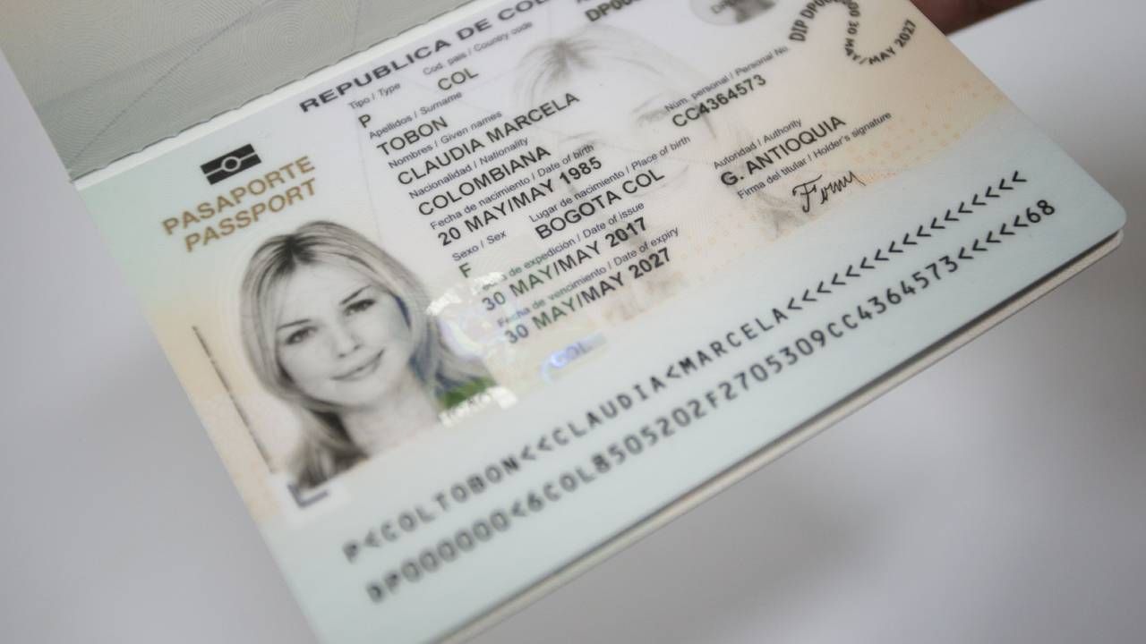 Pasaportes petro 23923