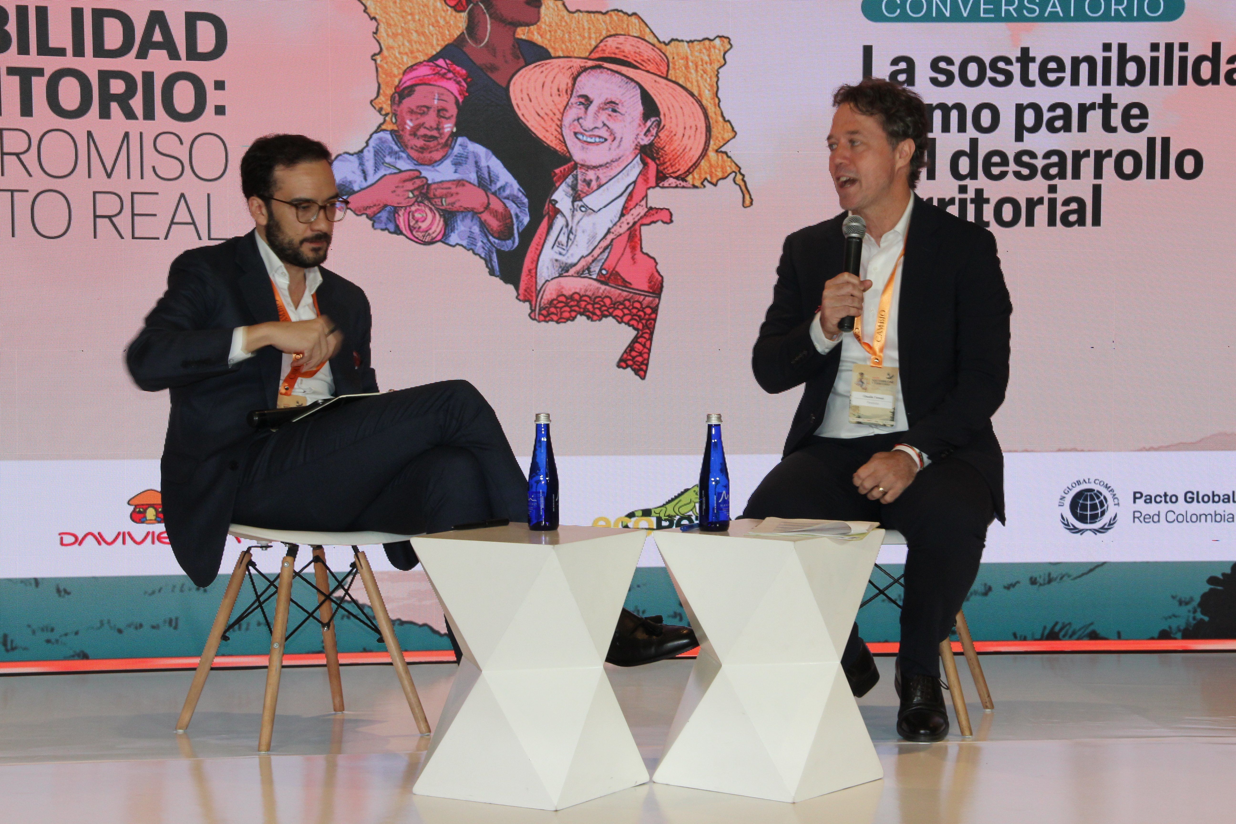 Federico Gómez Lara, director de CAMBIO y Claudio Tomasi, representante residente del PNUD en Colombia
