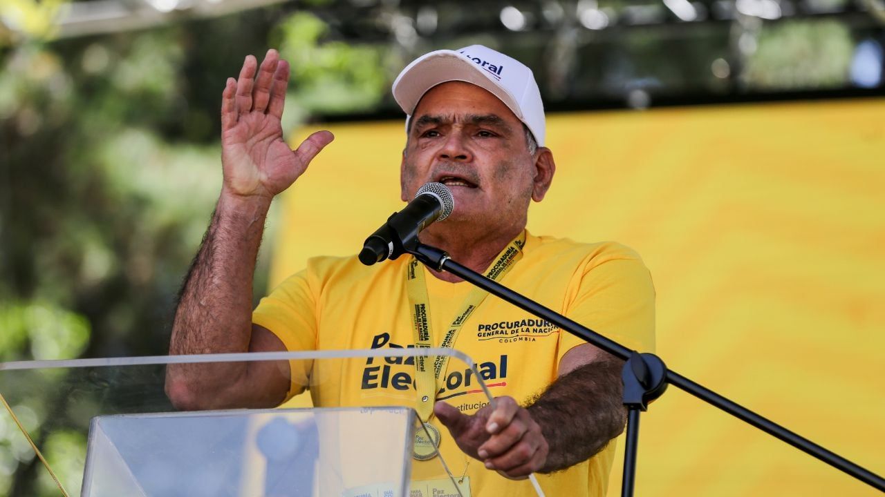 Procurador en foro de CAMBIO 4