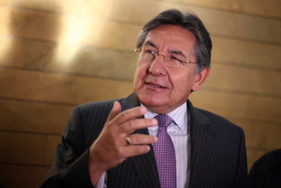 nestor_humberto_martinez.jpg