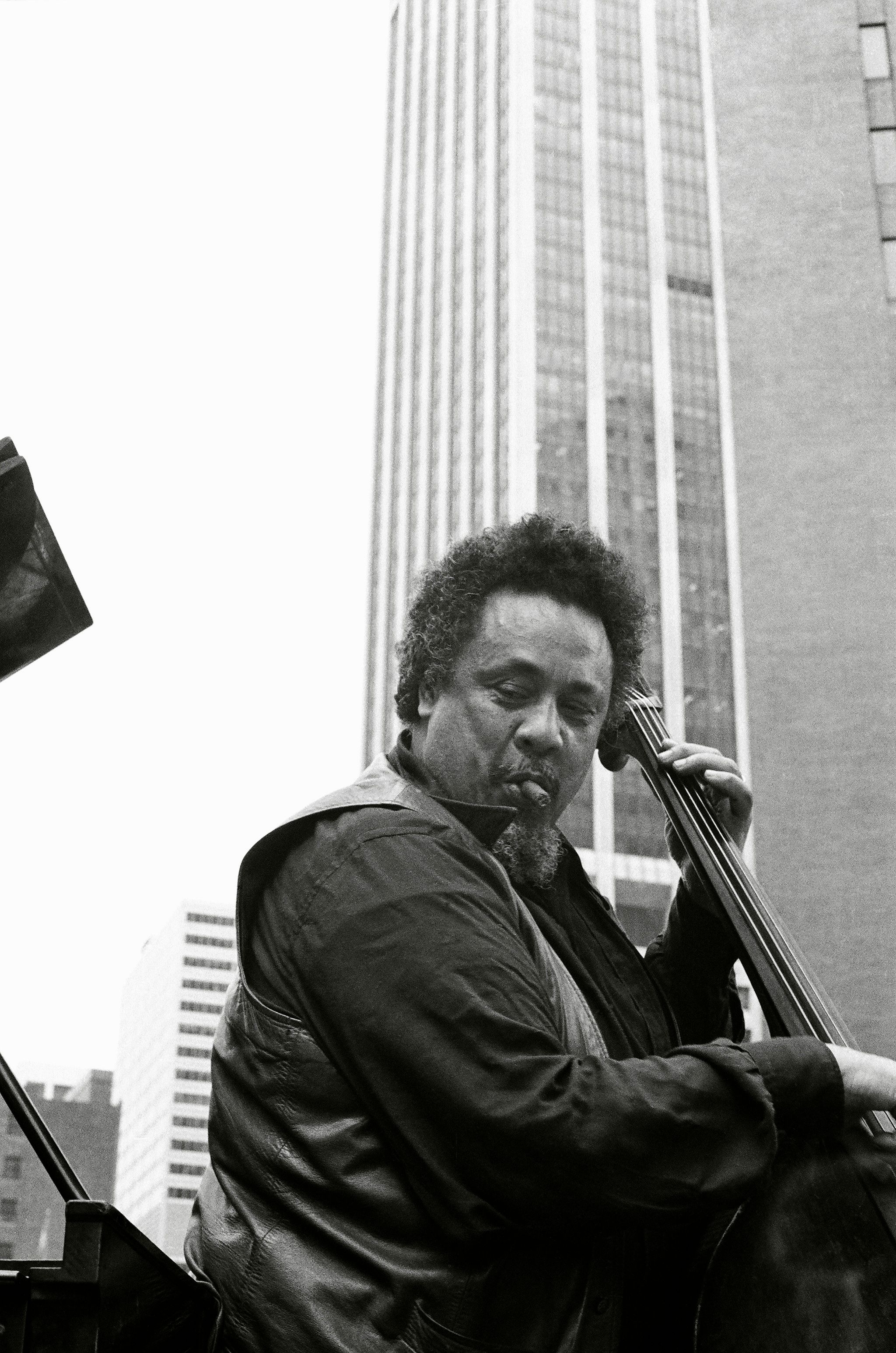 charles_mingus_1976.jpg