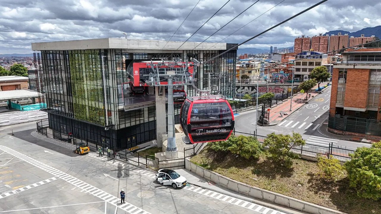 TransMiCable de San Cristóbal alcanza 94 por ciento de avance y supera pruebas técnicas